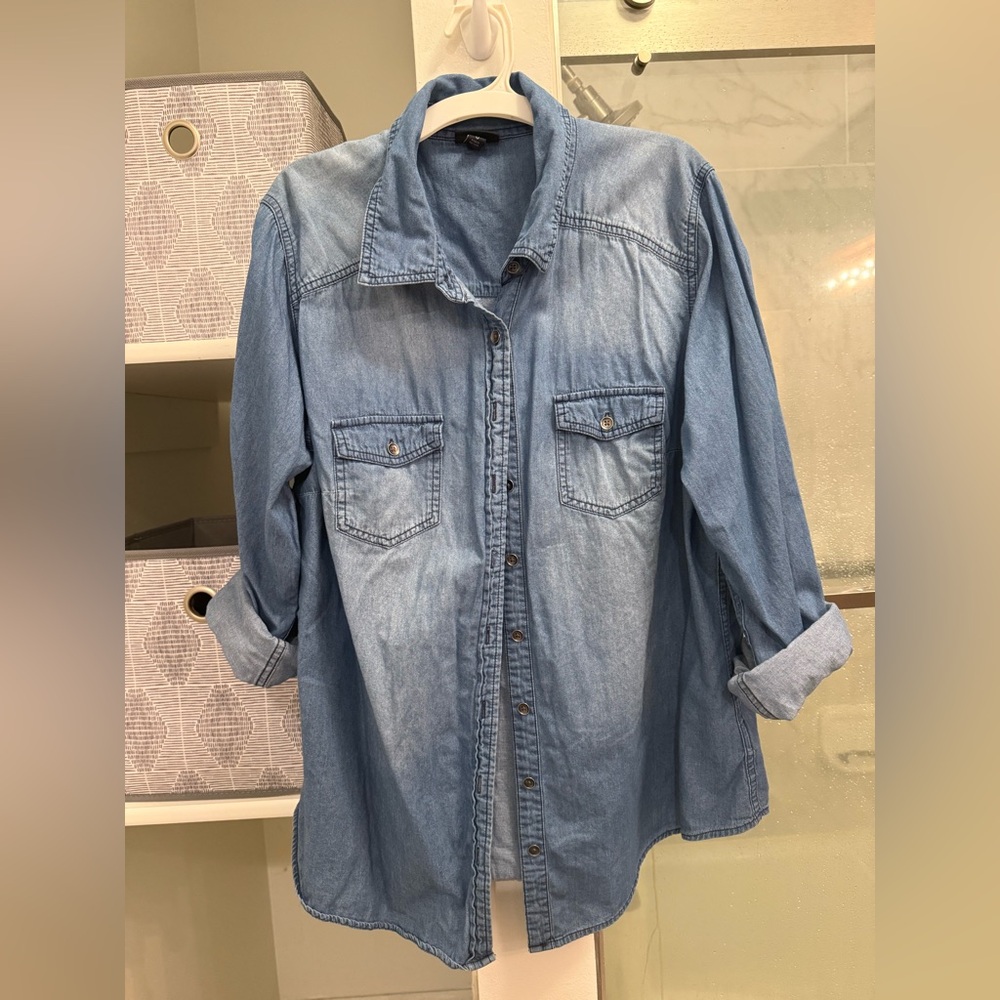 Torrid size 0 Denim Button Up